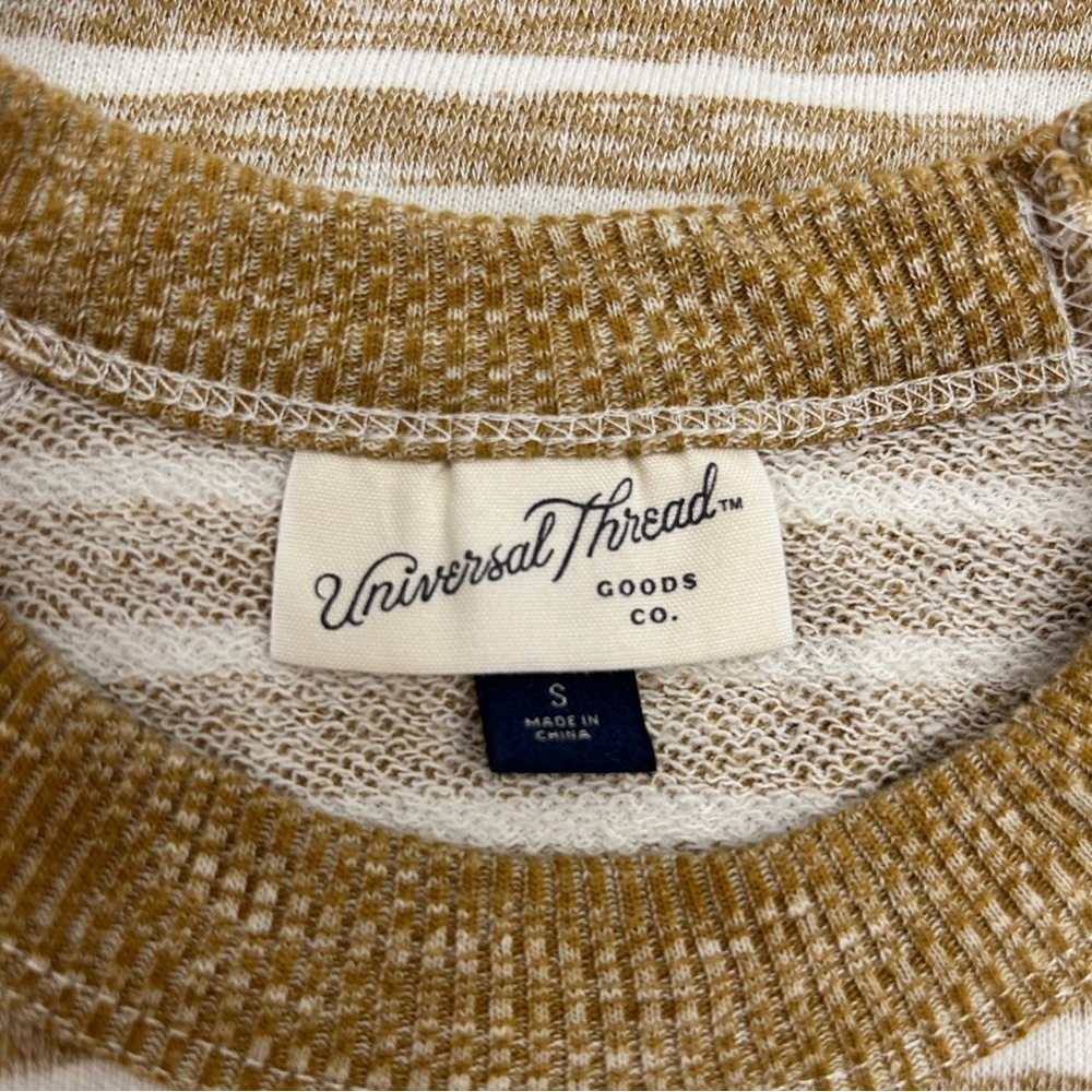 Universal Thread Striped Short Sleeve Knit Top - Picture 3 of 6